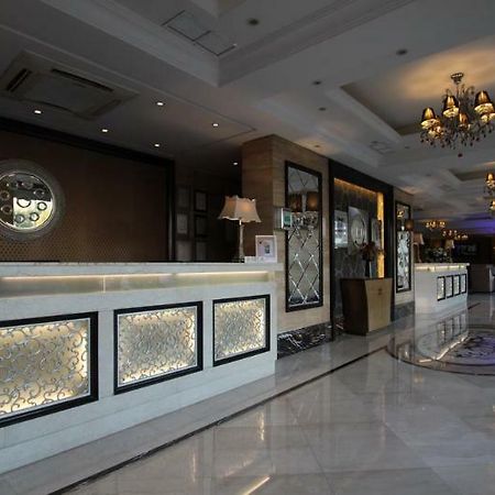 Boudl Hotel Suites Fahahil Kuwait City Eksteriør bilde